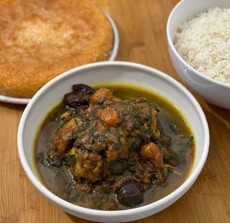 Aloo esfenaj